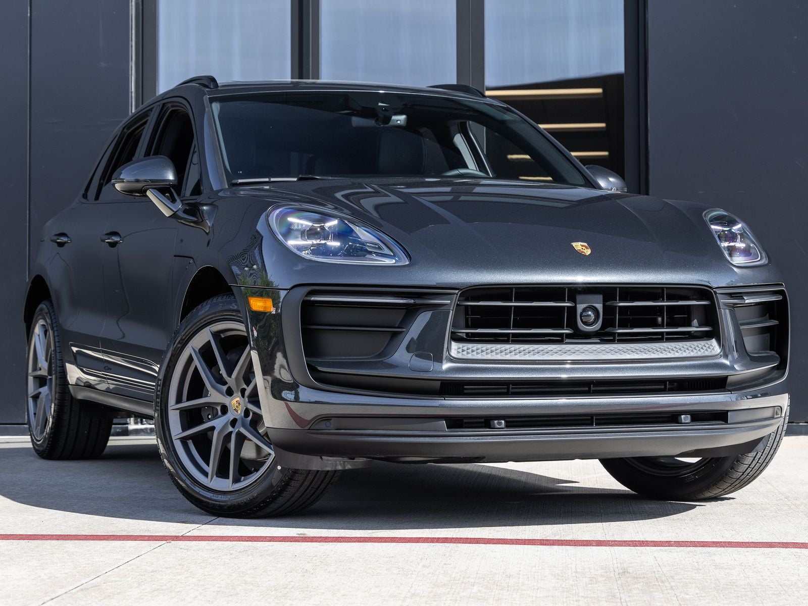 2026 Porsche Macan AWD