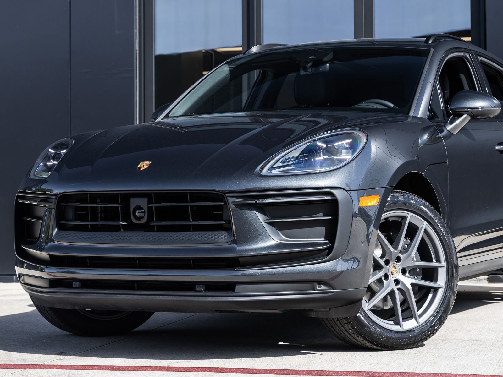 2026 Porsche Macan AWD