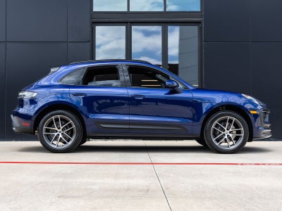 2026 Porsche Macan AWD