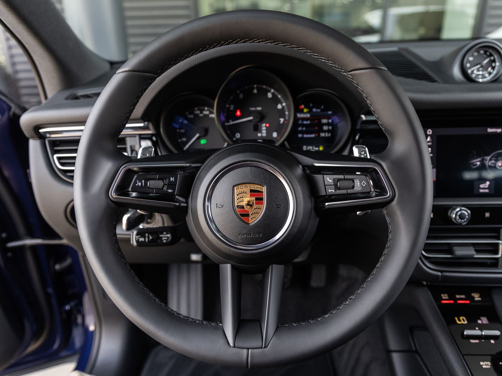 2026 Porsche Macan AWD