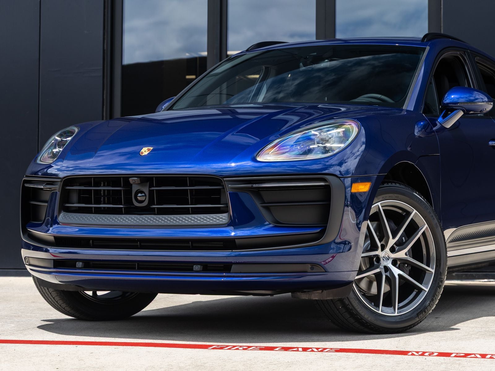2026 Porsche Macan AWD