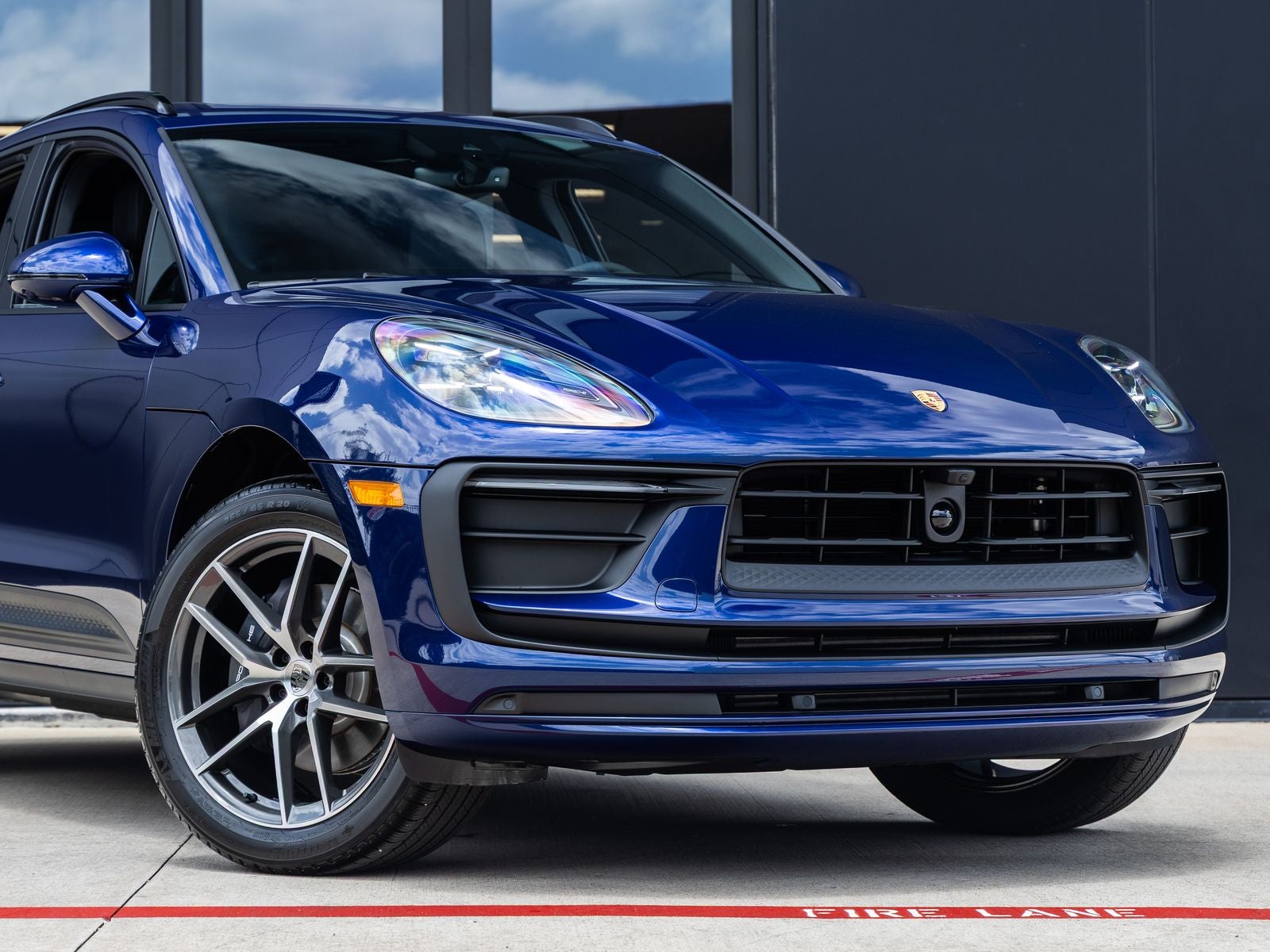 2026 Porsche Macan AWD