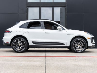 2026 Porsche Macan AWD