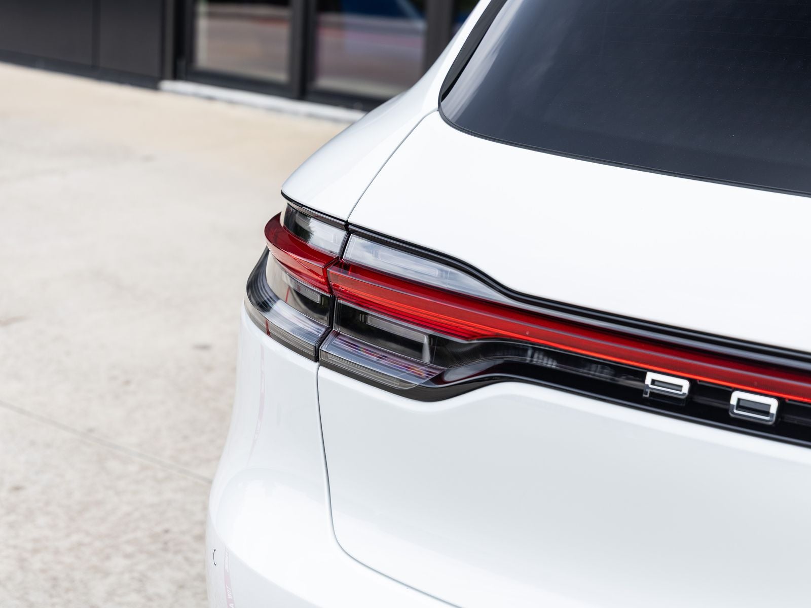2026 Porsche Macan AWD