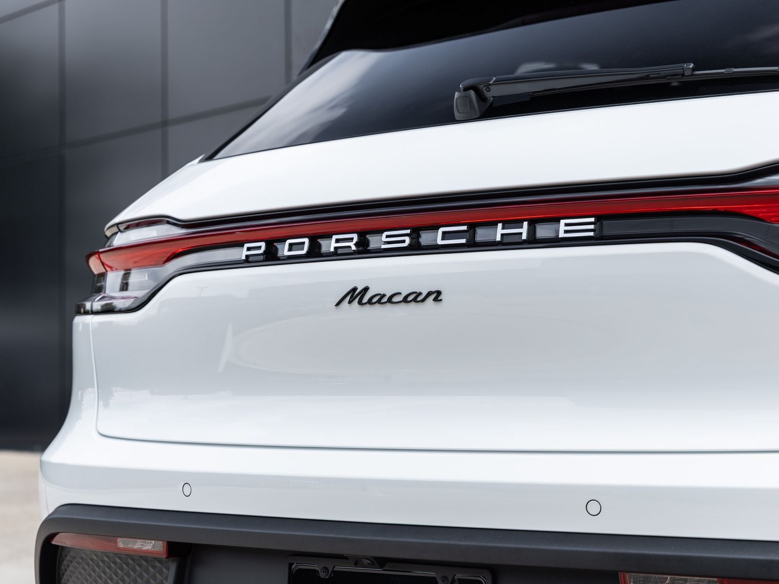 2026 Porsche Macan AWD
