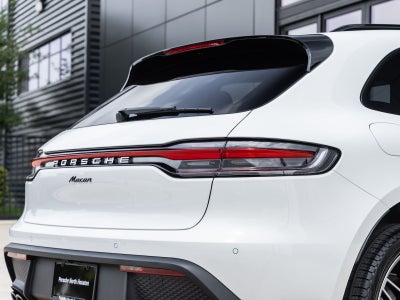 2026 Porsche Macan AWD