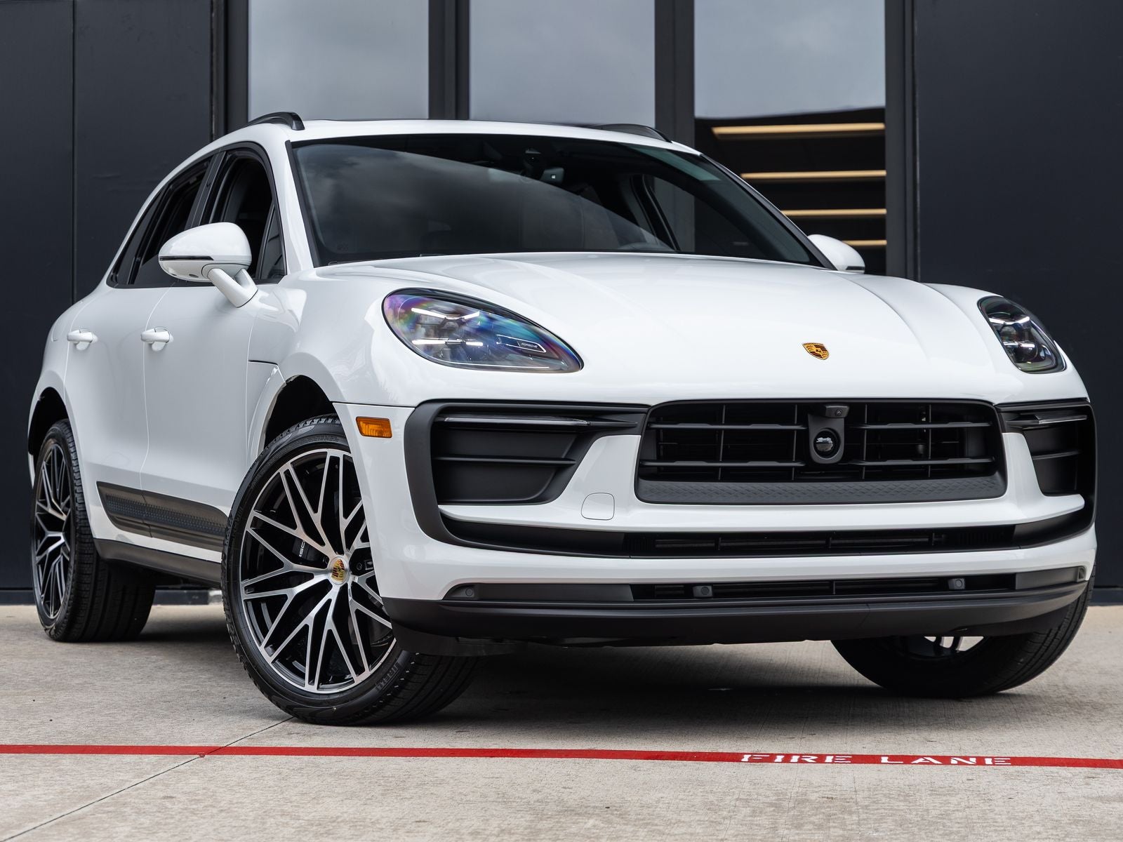 2026 Porsche Macan AWD