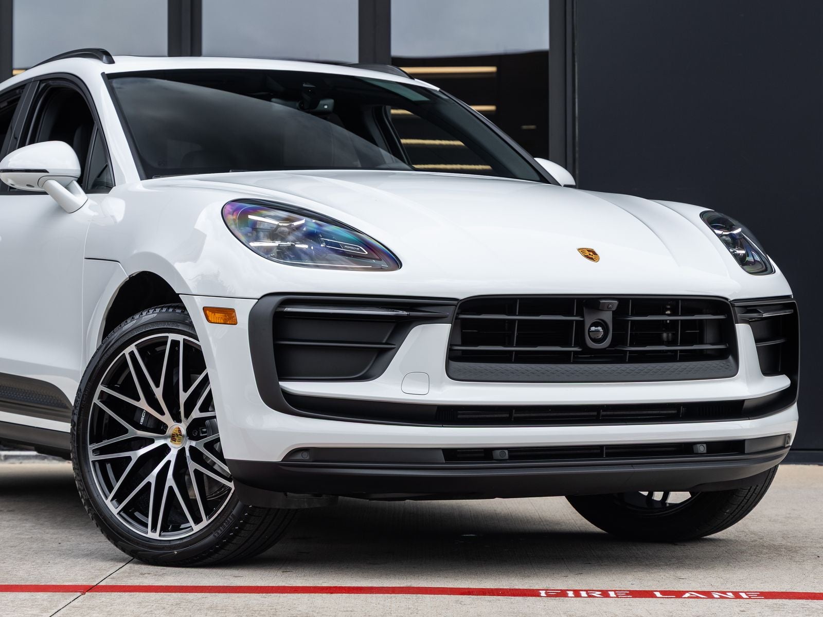 2026 Porsche Macan AWD