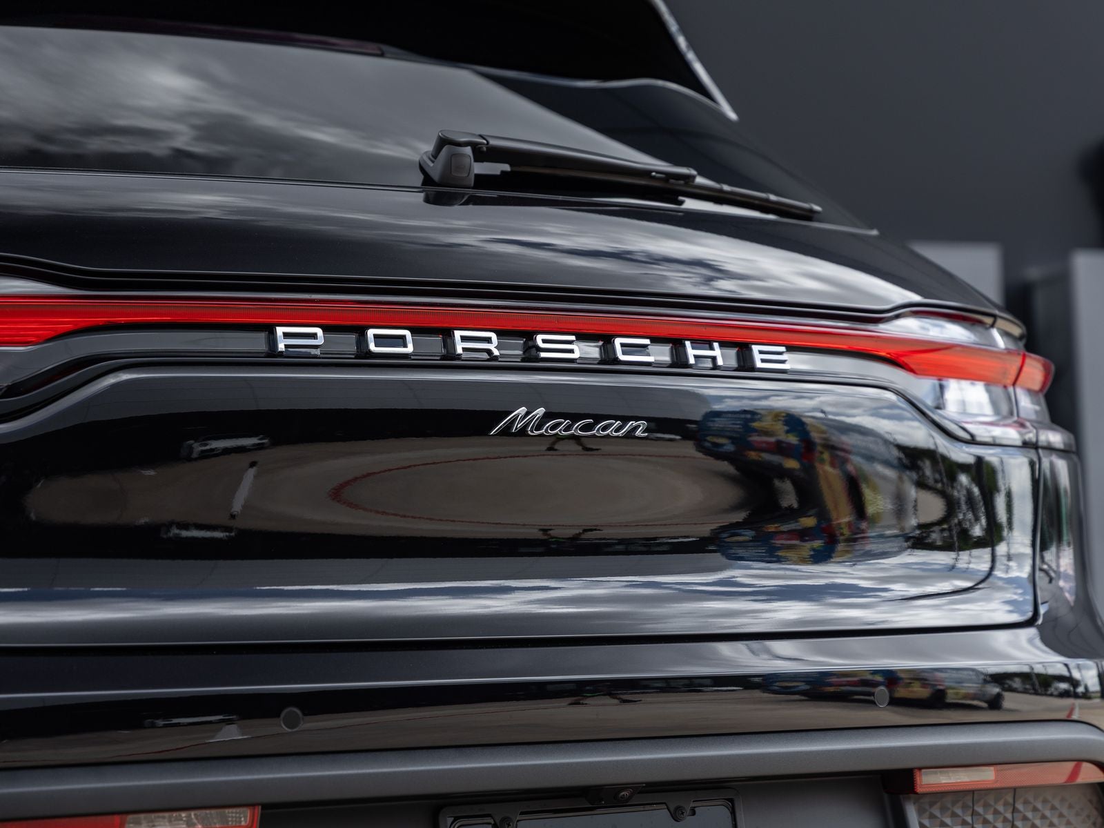 2026 Porsche Macan AWD