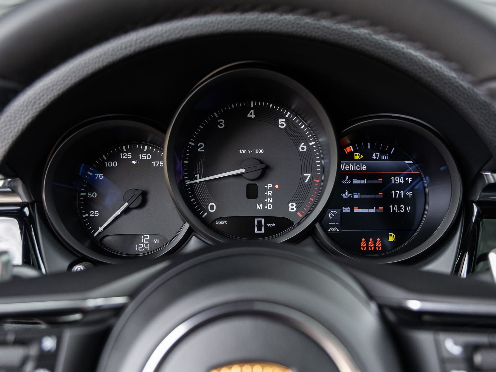 2026 Porsche Macan AWD