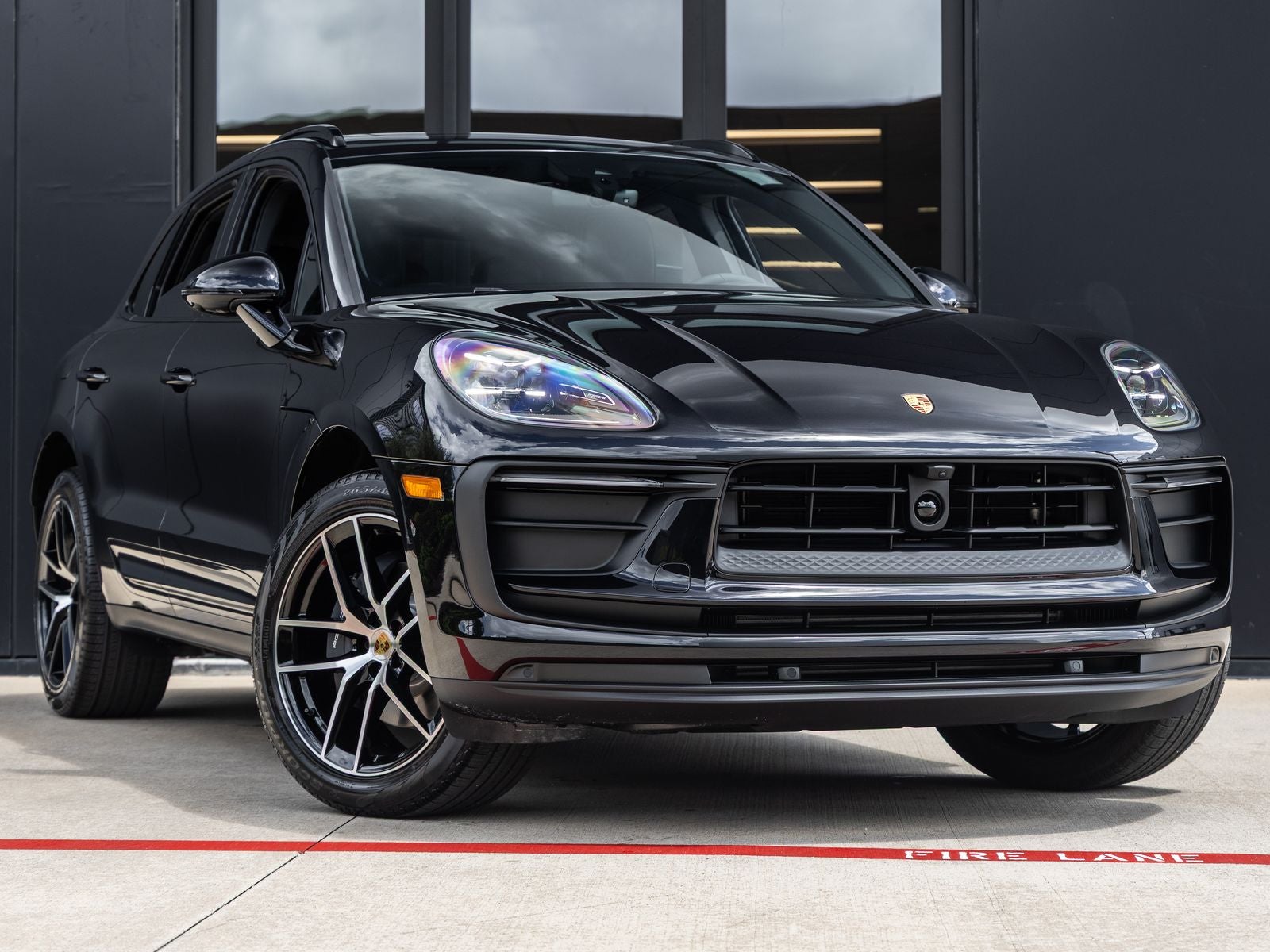 2026 Porsche Macan AWD