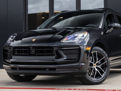 2026 Porsche Macan AWD