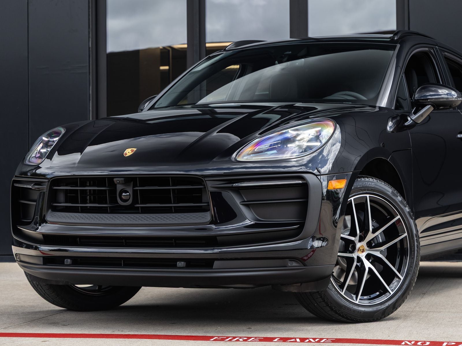 2026 Porsche Macan AWD