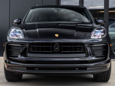 2026 Porsche Macan AWD