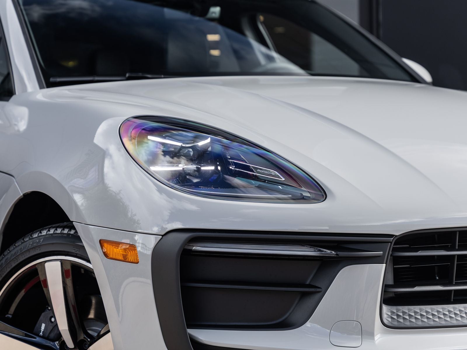 2026 Porsche Macan Base