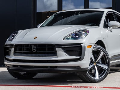 2026 Porsche Macan Base