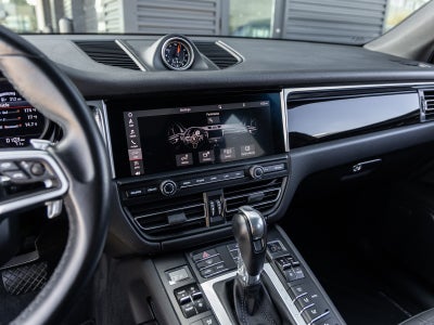 2021 Porsche Macan Macan