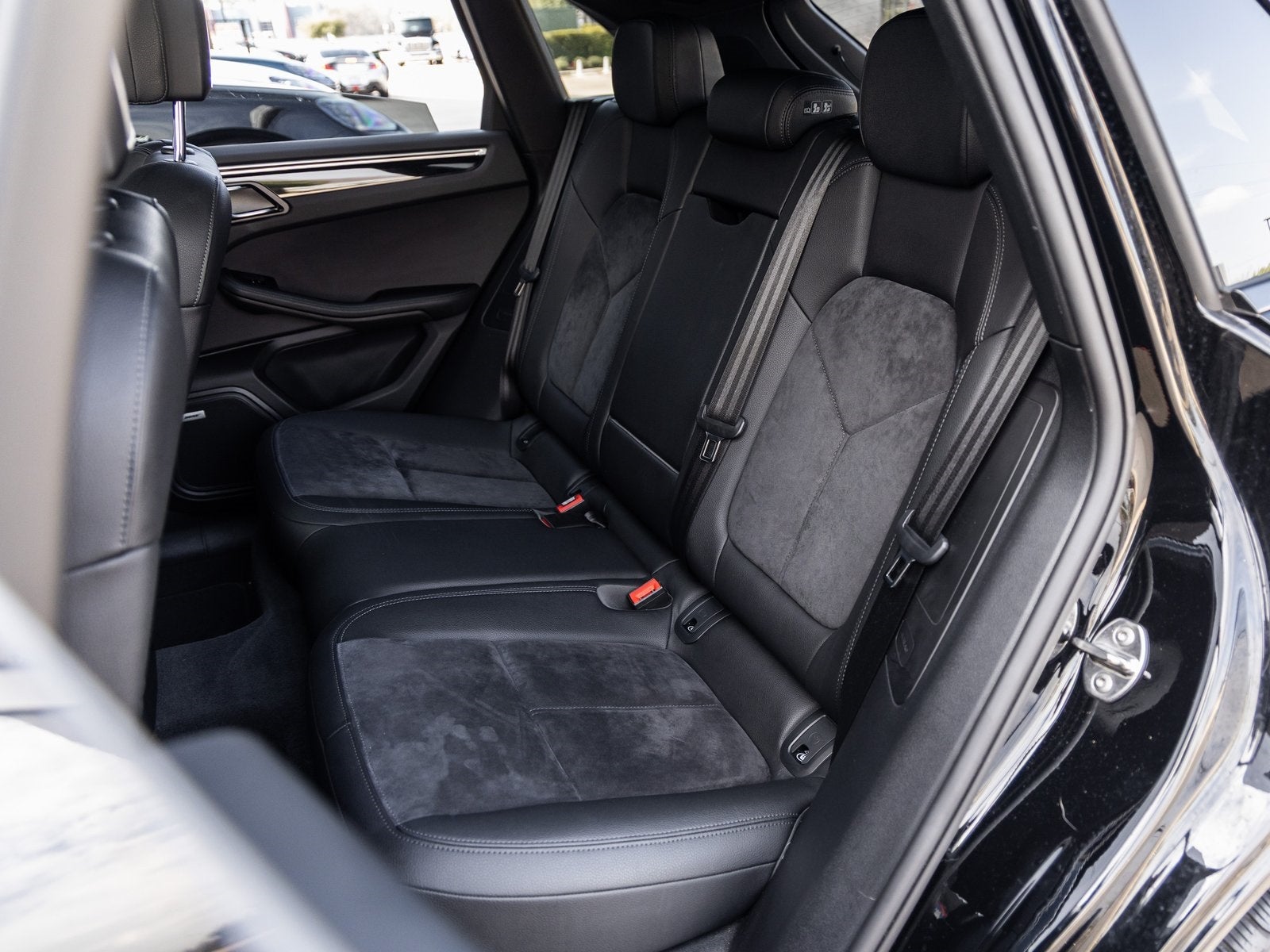 2021 Porsche Macan Macan