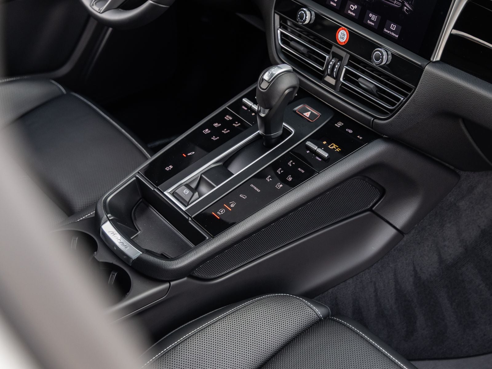 2023 Porsche Macan T