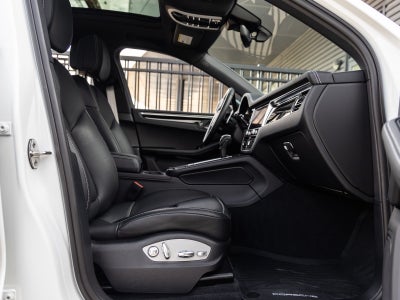 2023 Porsche Macan T