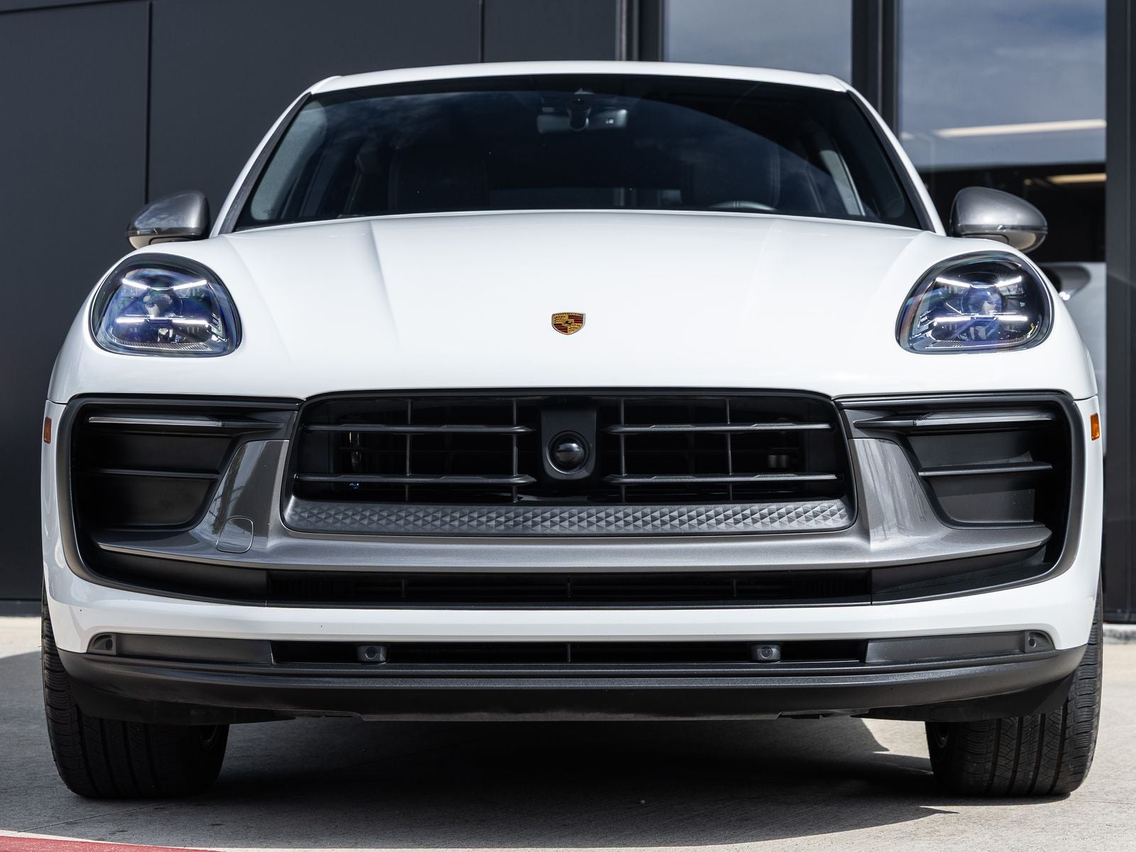 2023 Porsche Macan T
