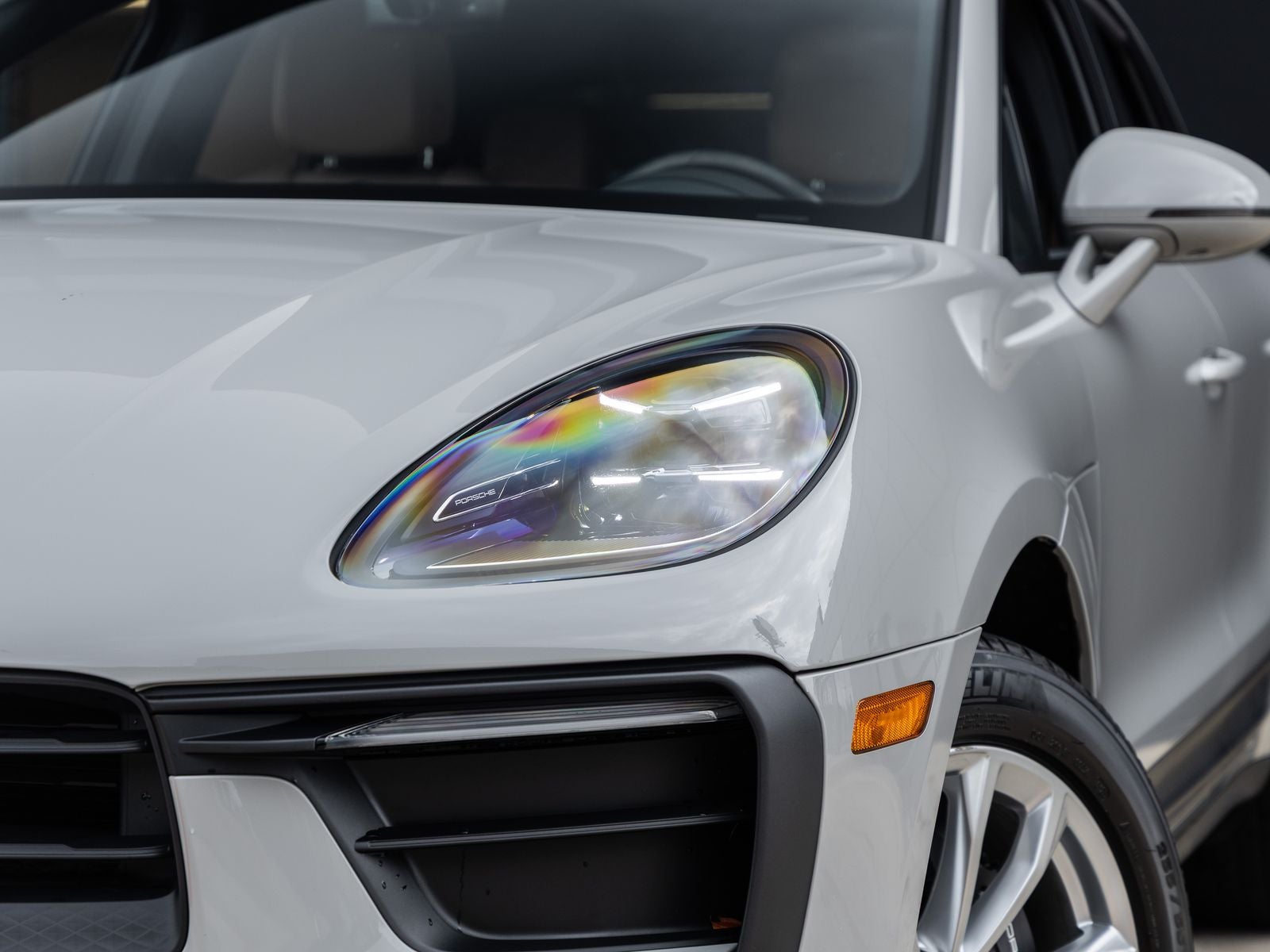 2023 Porsche Macan Base
