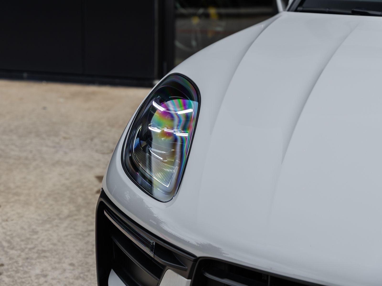 2023 Porsche Macan Base