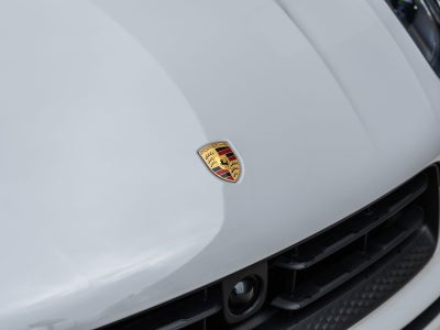 2023 Porsche Macan Base