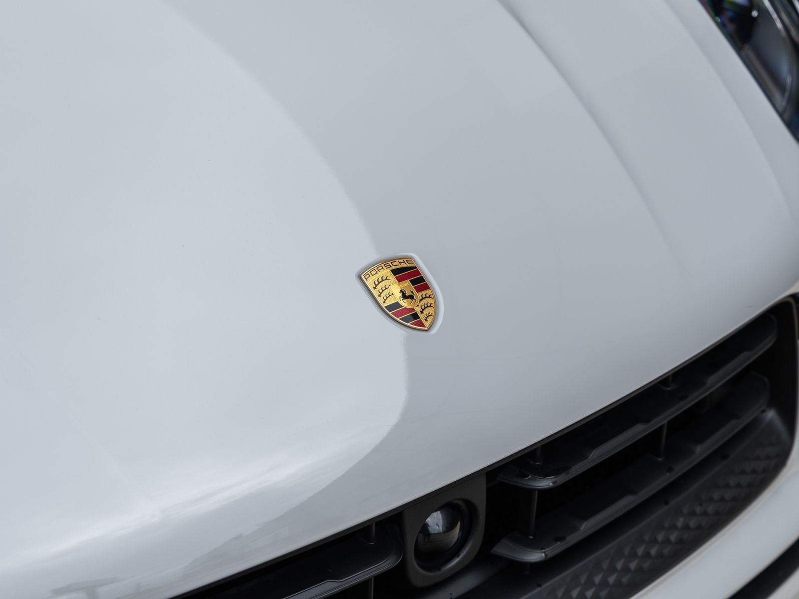 2023 Porsche Macan Base
