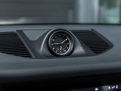 2023 Porsche Macan Base