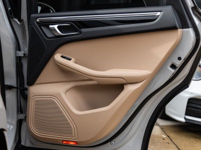 2023 Porsche Macan Base