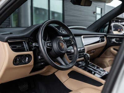 2023 Porsche Macan Base