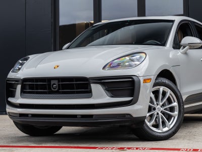2023 Porsche Macan Base