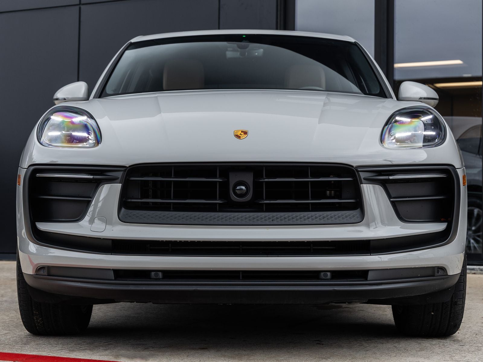 2023 Porsche Macan Base