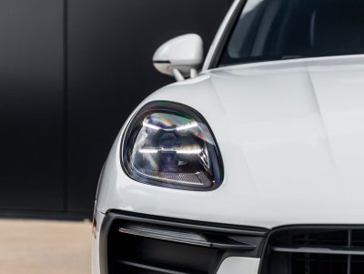 2023 Porsche Macan Macan (MY23)