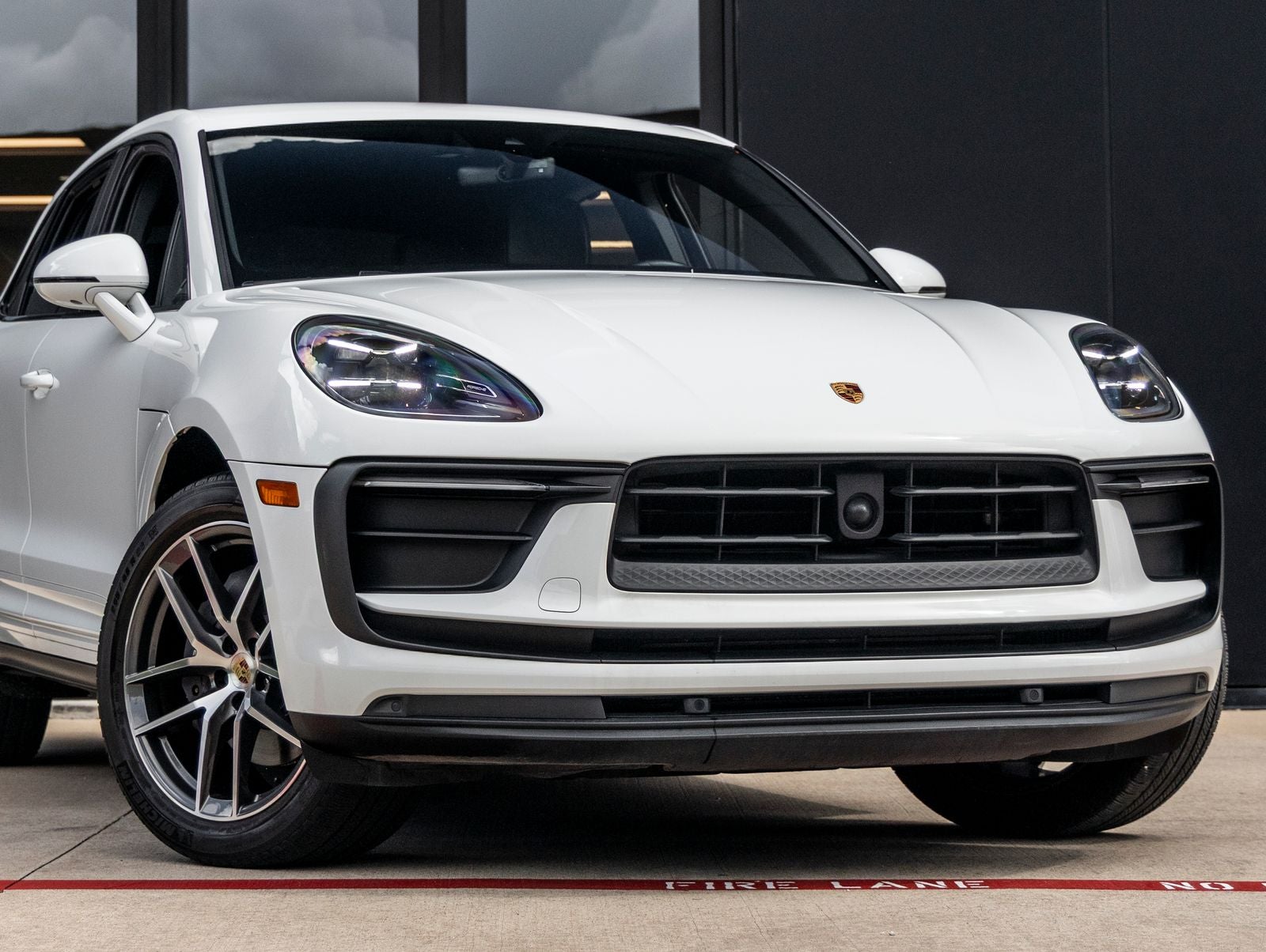 2023 Porsche Macan Macan (MY23)