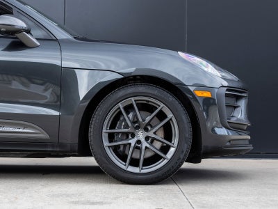 2025 Porsche Macan T