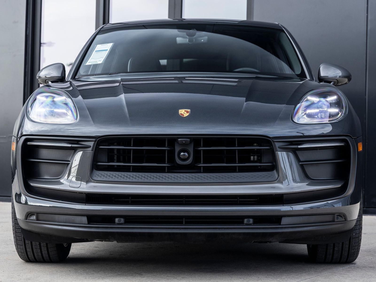 2025 Porsche Macan T