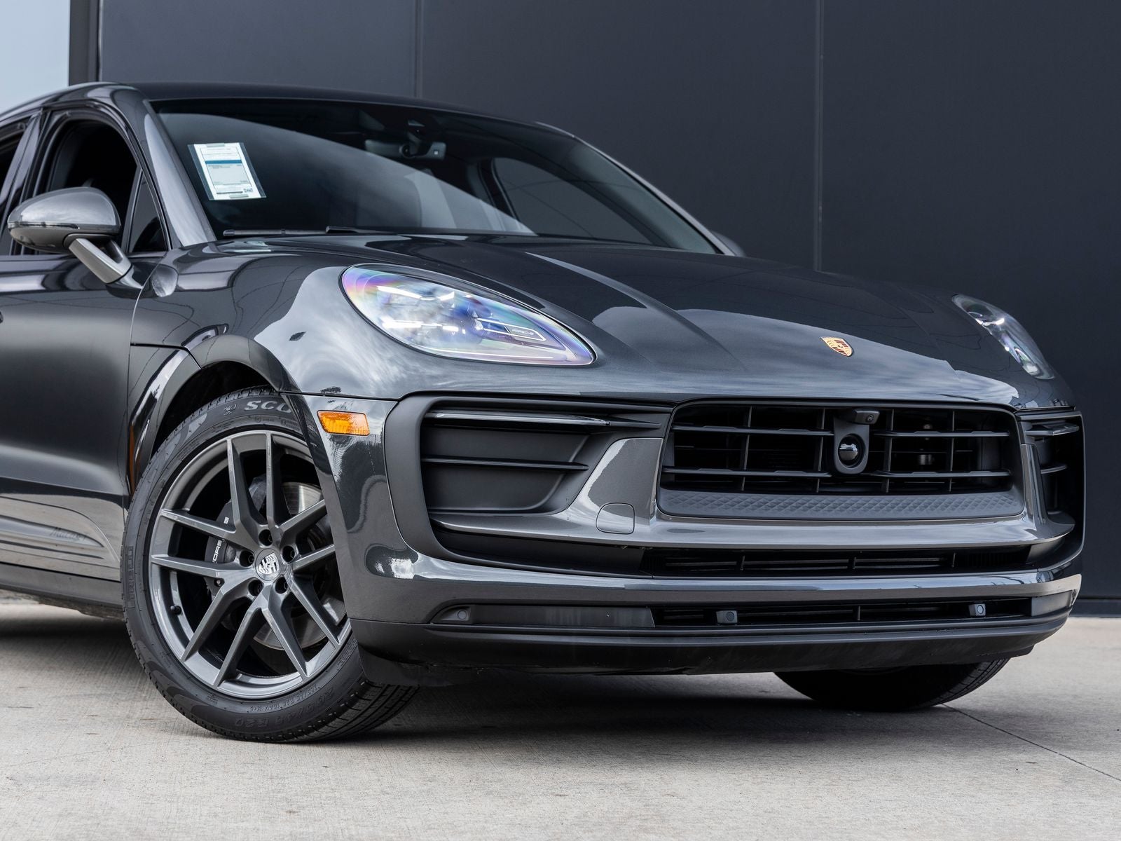 2025 Porsche Macan T