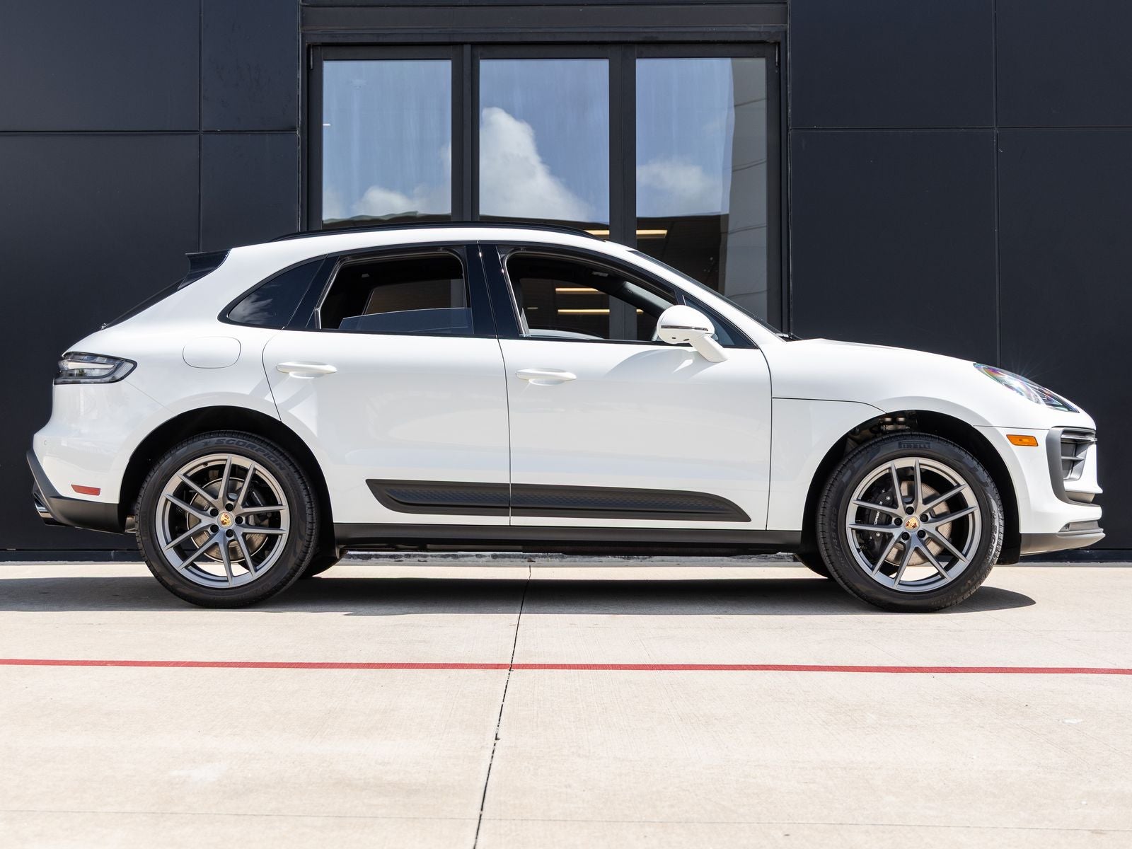 2025 Porsche Macan Macan