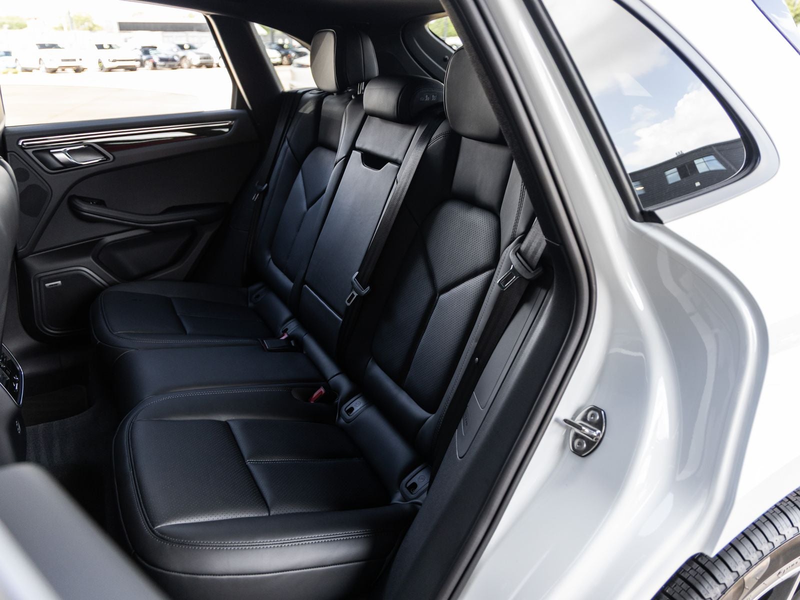 2025 Porsche Macan Macan