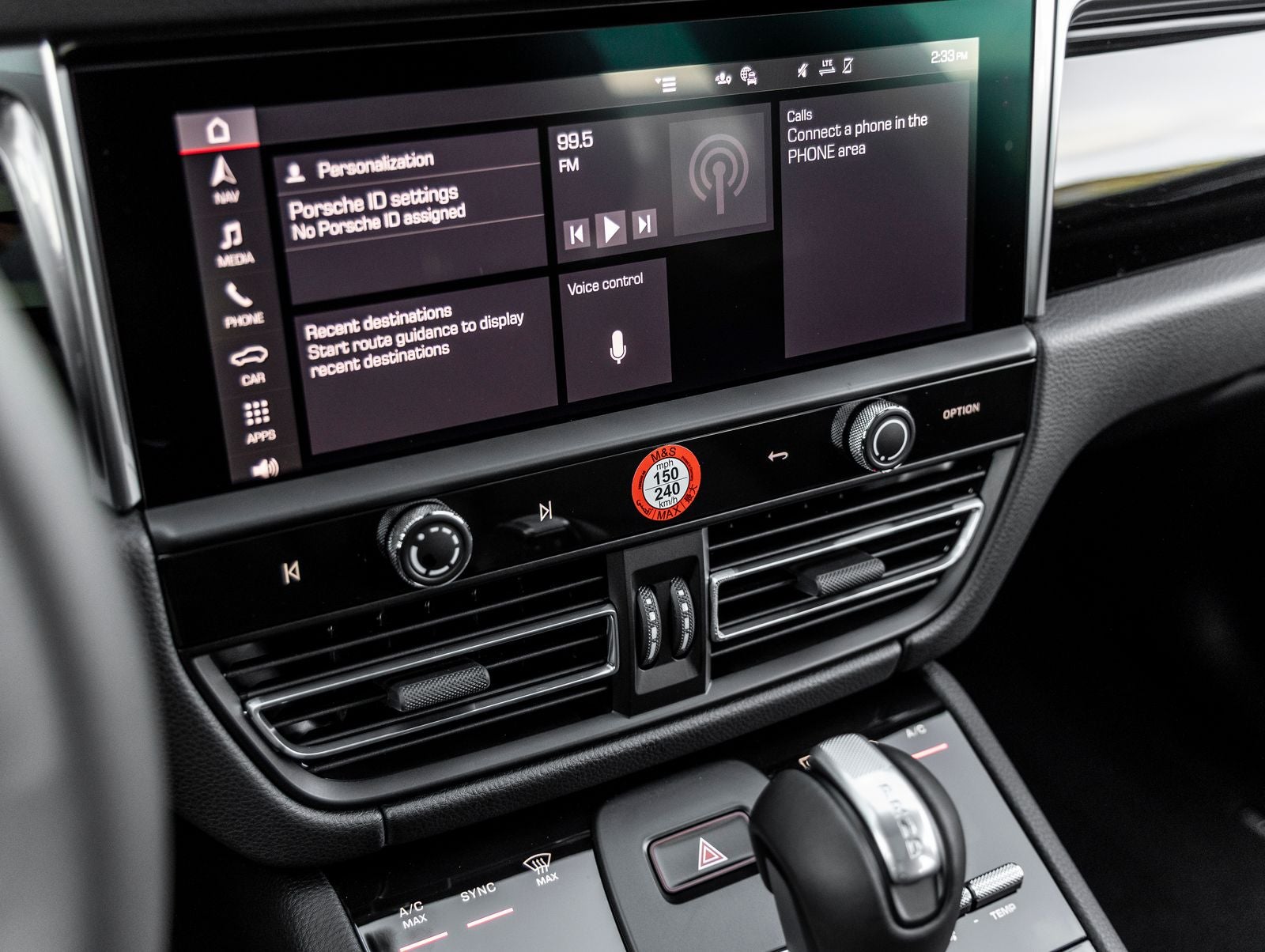 2025 Porsche Macan AWD