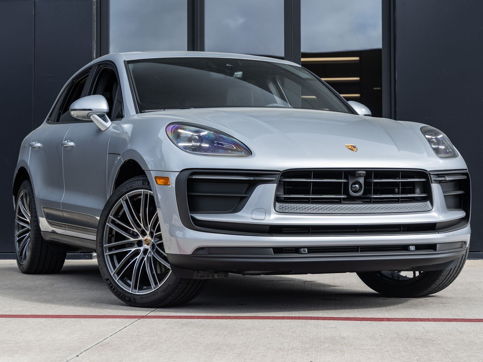 2026 Porsche Macan AWD