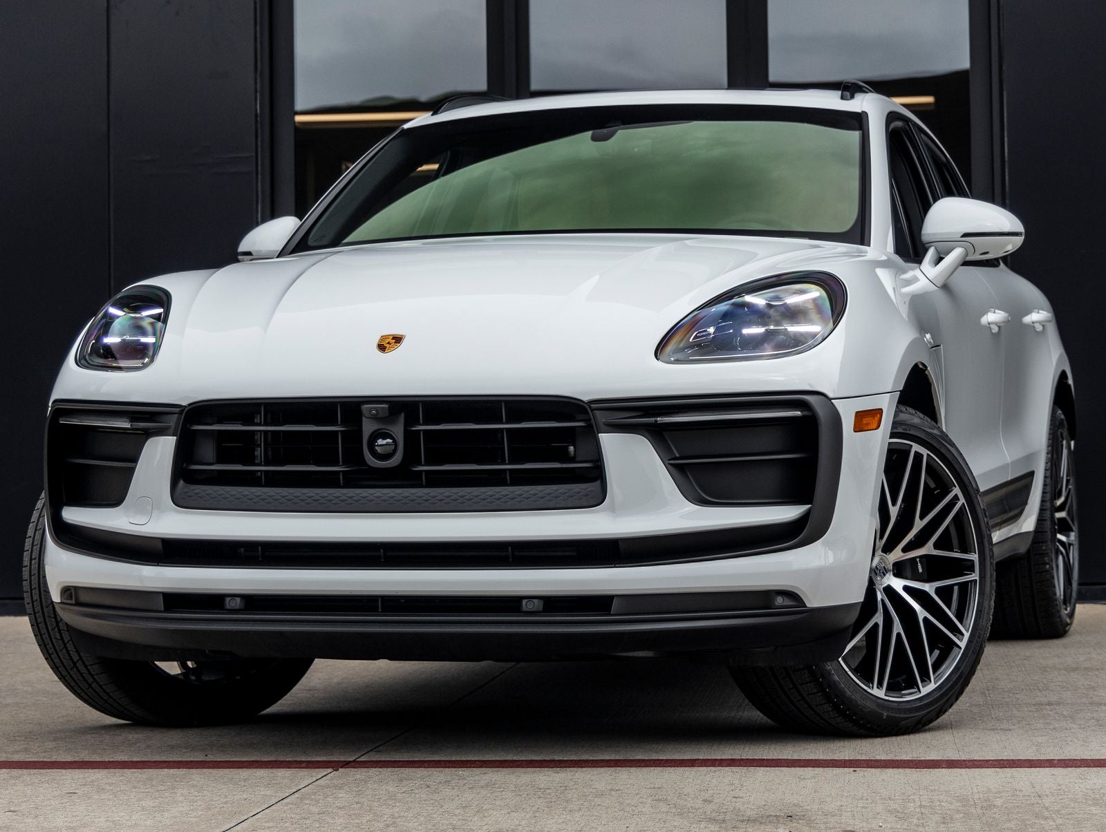 2026 Porsche Macan AWD