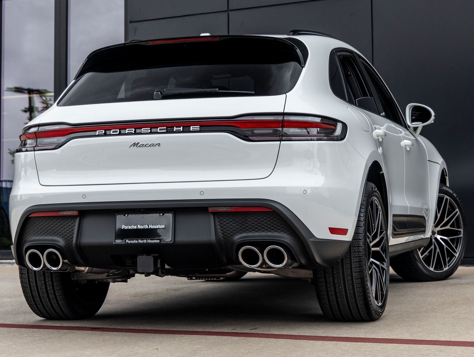 2026 Porsche Macan AWD