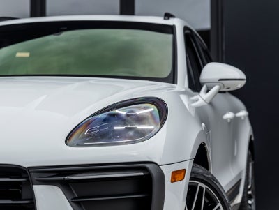 2026 Porsche Macan AWD