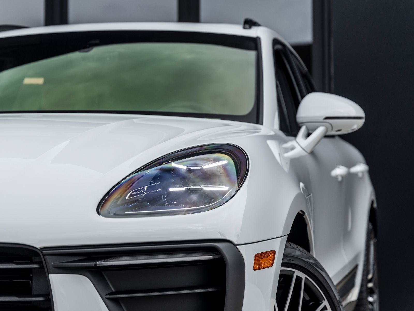 2026 Porsche Macan AWD