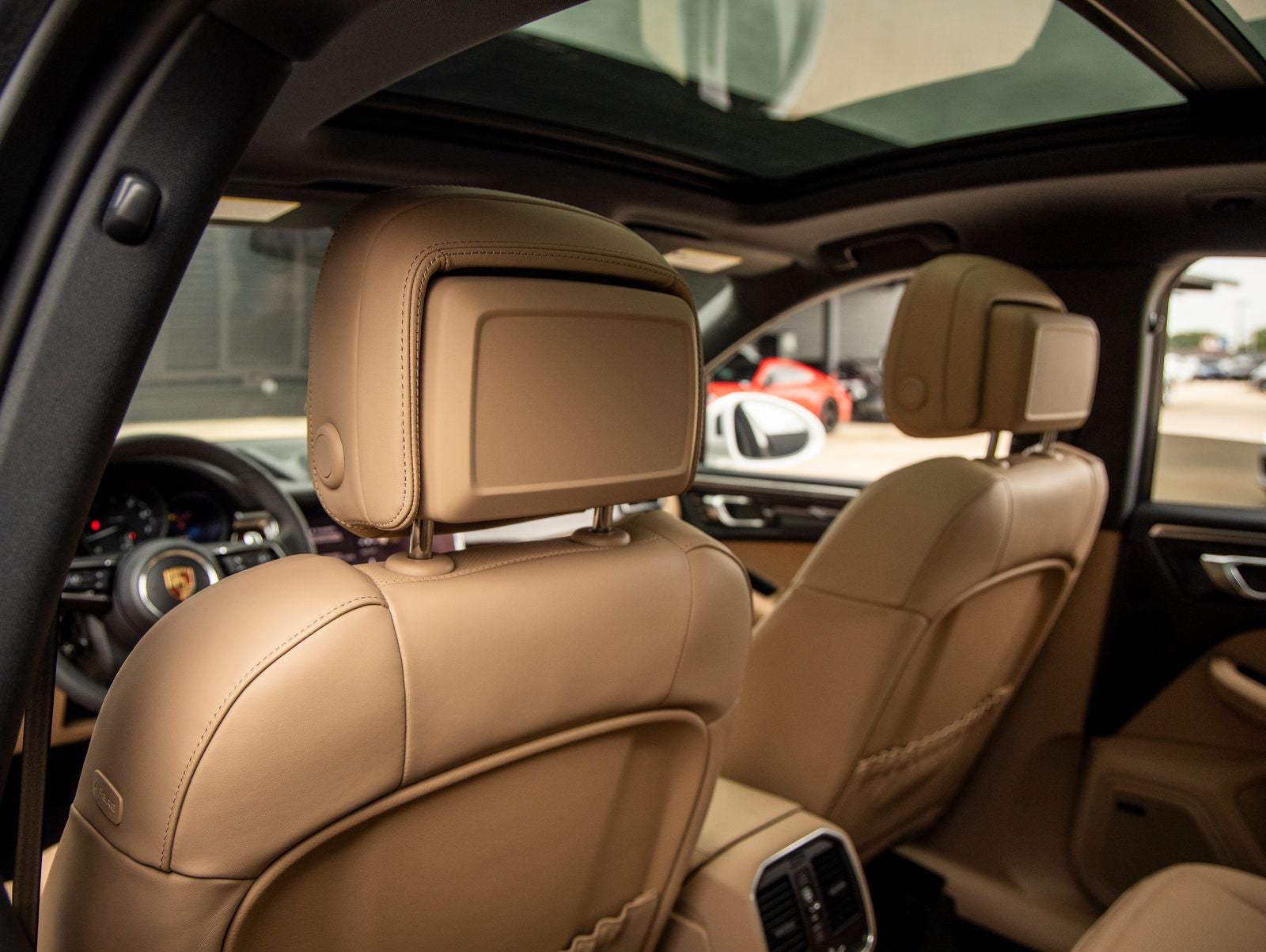 2026 Porsche Macan AWD