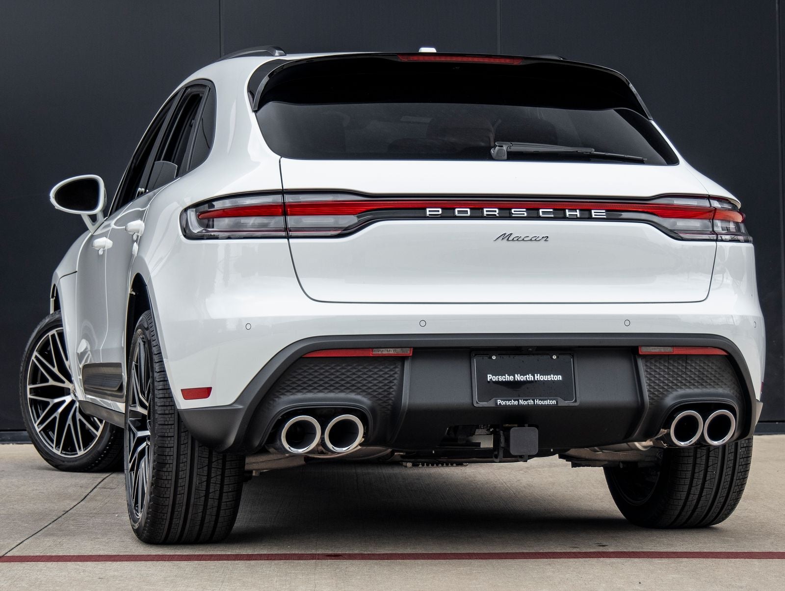 2026 Porsche Macan AWD