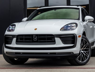 2026 Porsche Macan AWD